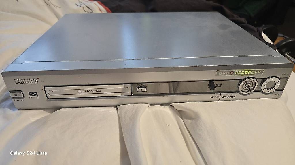 Multimediaplayer & Streamer: DVD PLAYER  – Gebraucht aus bischofszell von Namib 1