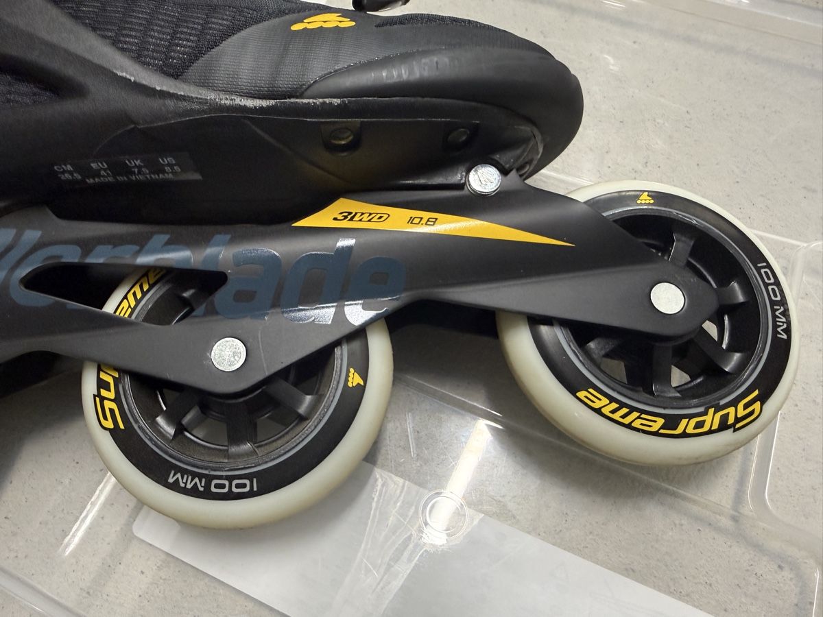 Pattini in linea & Pattini a rotelle: Neuwertige Inline Skates Rollerblade 3WD 10.8 Grösse 41 – Usato da Frick venduto da Tamy11 2
