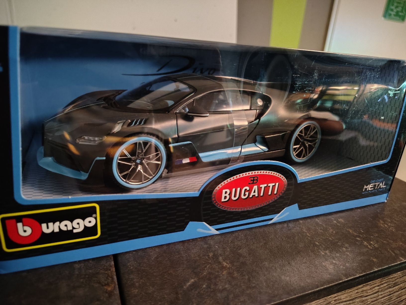 Bburago Modellini d'auto: Bugatti Divo 1:18 – Nuovo e nell'imballaggio originale da Reiden venduto da bambi84 1