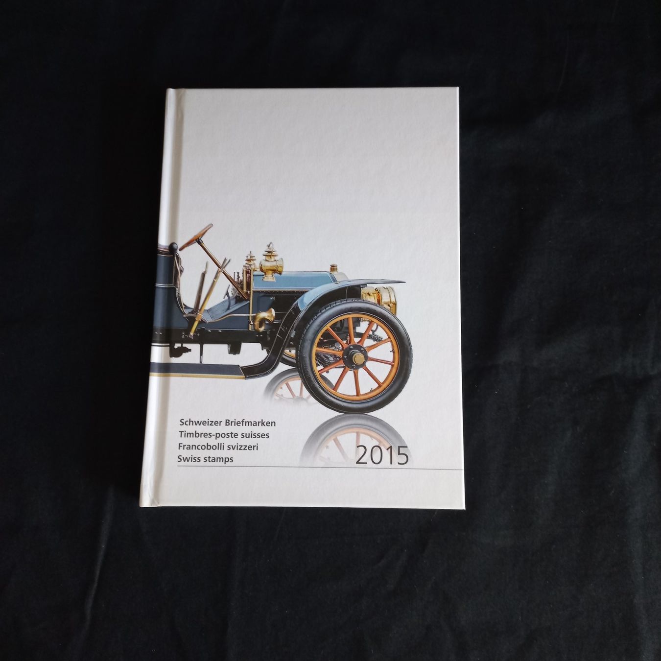Tutti i francobolli: Livre de timbres suisses 2015 – Nuovo (secondo la descrizione) da Biel/Bienne venduto da Kra_8tdc