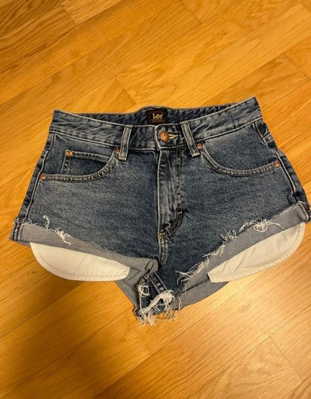 Lee Jeans: Lee Rider Jeans Shorts, W27 – Usato da Sursee venduto da hypnoticpoison