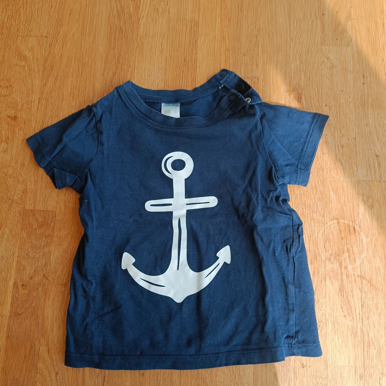 Camicie, T-shirt & Polo: T-Shirt Grösse 80 – Usato da Jaberg venduto da urig17.