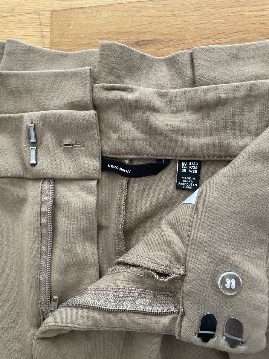 Vero Moda Pantaloni: Stoffhose Vero Moda beigebraun Grösse S  – Usato da Oberwil BL venduto da Petermib 2