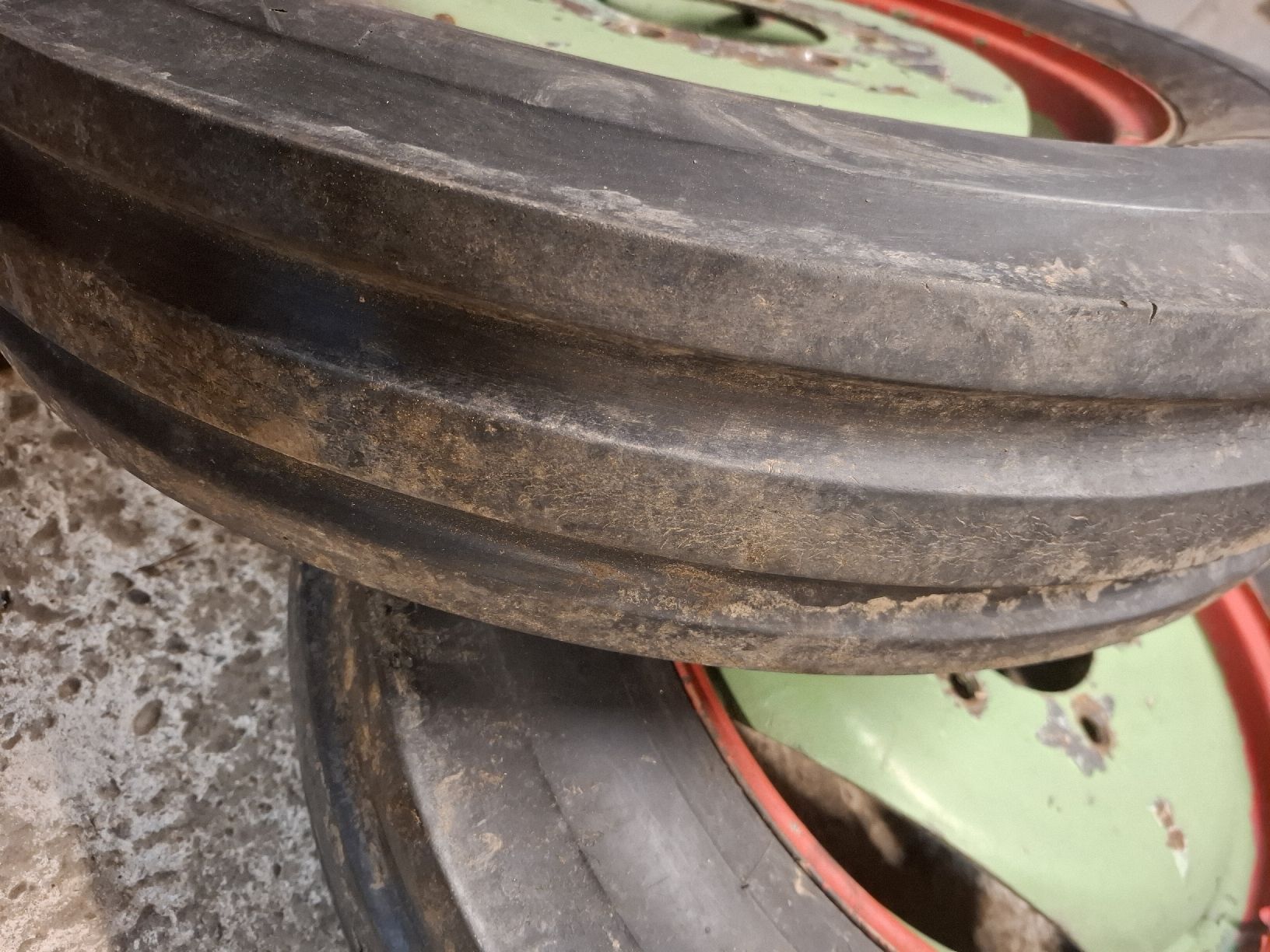 Altro per industria metallurgica: Vorderräder Bührer 5.50-16 – Usato da Aeschau venduto da Elu2000 2