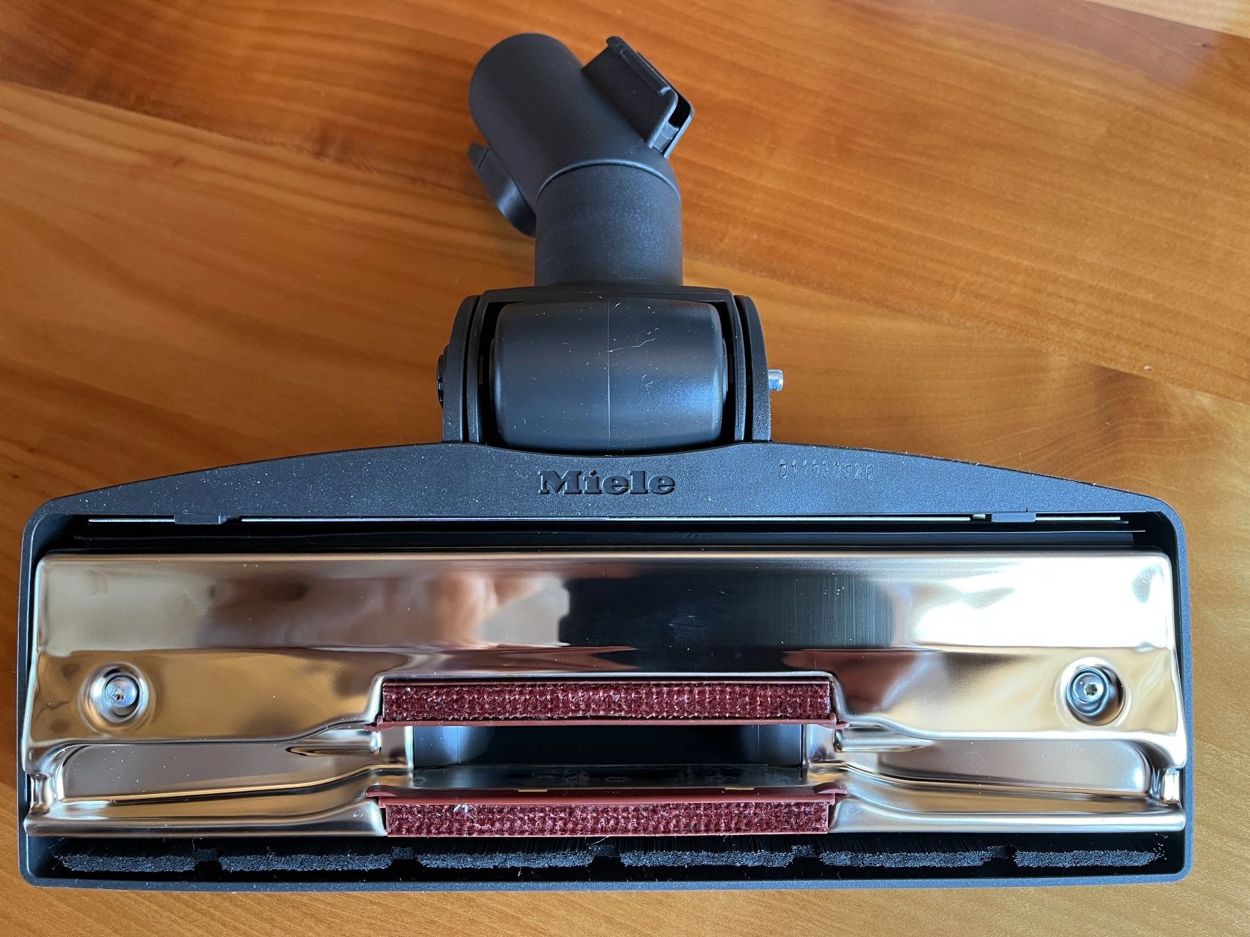 Miele Aspirapolveri & Accessori: Miele Staubsaugerbeutel und Bodendüse – Nuovo (secondo la descrizione) da Wiesendangen venduto da Frohberg 4