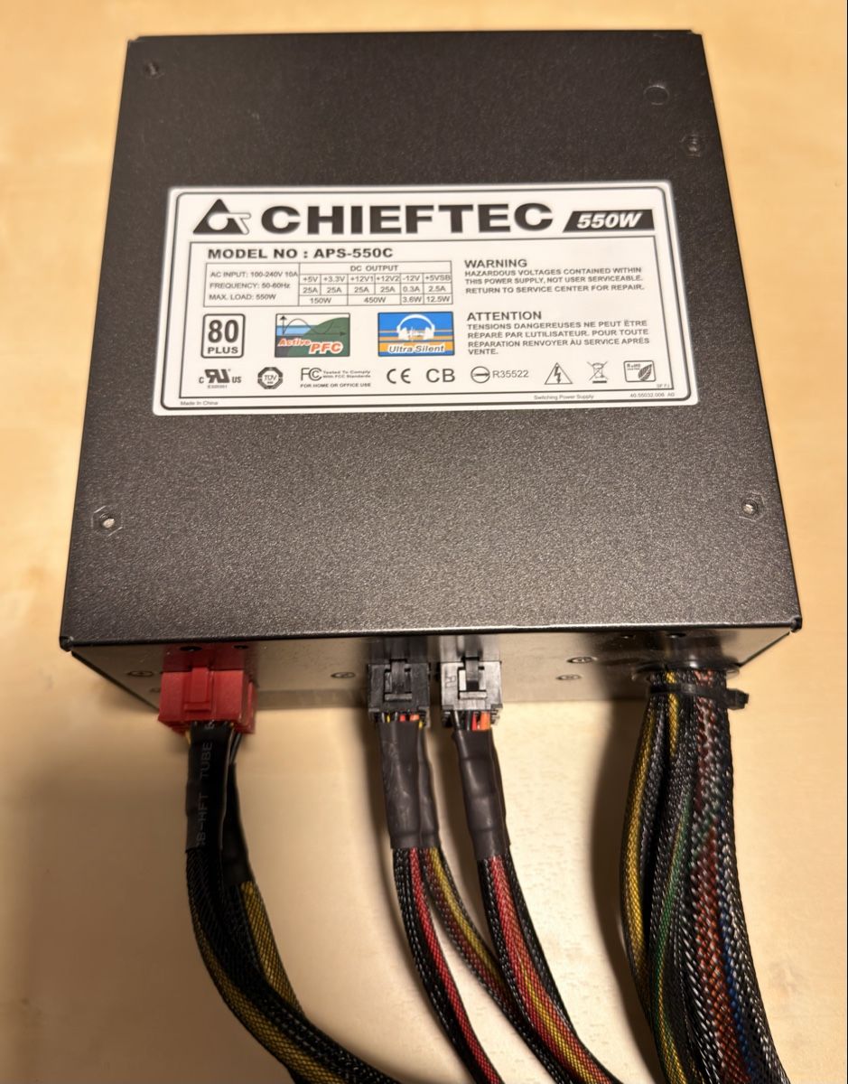 Chieftec Componenti elettronici: Chieftec APS-550C 550W Netzteil – Usato da Heerbrugg venduto da predch