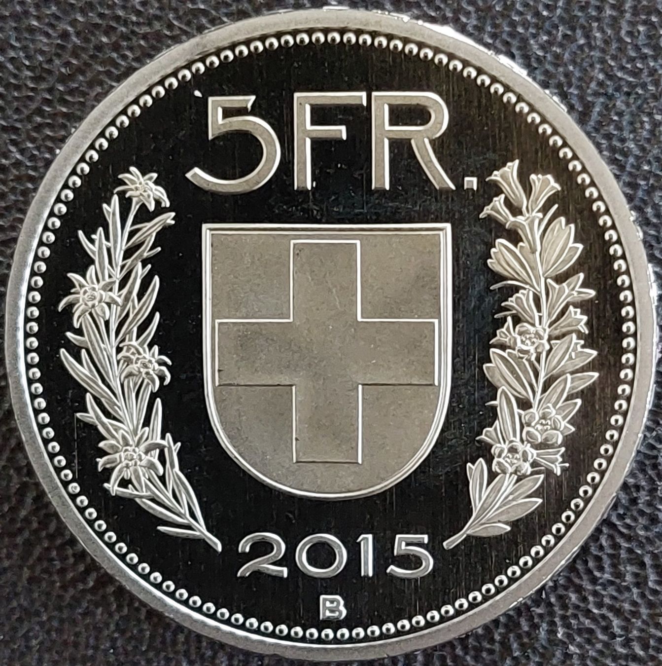 Alle Münzen: 5 Franken 2015 stgl. / aus Münzsatz – Neu (gemäss Beschreibung) aus Arch von coinsandmore