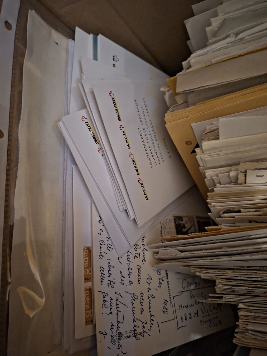 Tutti i francobolli: Kiste ca 8KG Briefmaterial  – Usato da Balgach venduto da SIMEON27 8