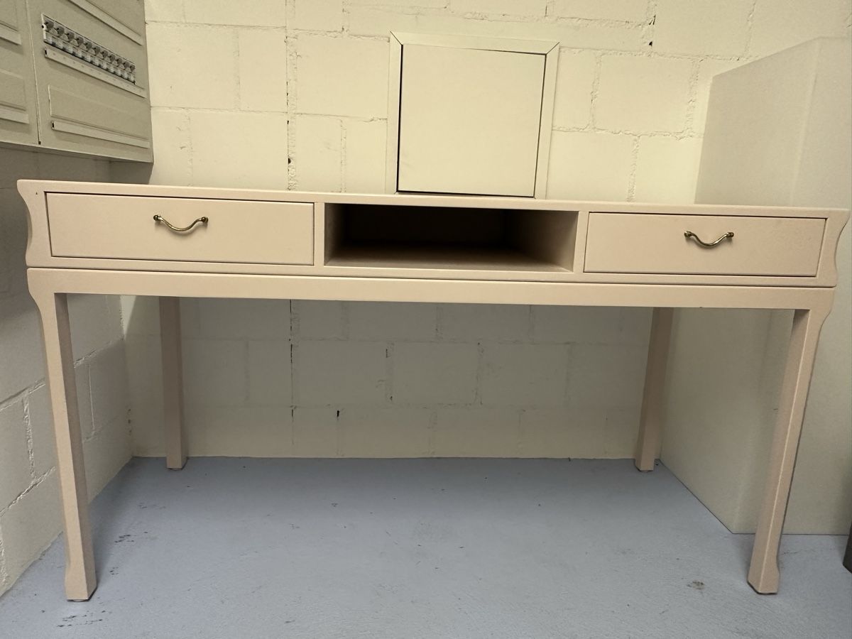Scrivanie: Schreinermöbel: Zartrosa Schreibtisch &Stuhl &Rollcontainer – Usato da Lenzburg venduto da Athina64 4