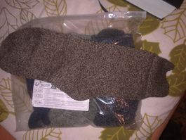 4 Socken Fabrikneu - Sehr weich und warm, Grösse 45-46