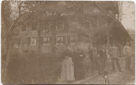 LANDWIRTSCHAFT/BAUERNFAMILIE 1910 mit Hund