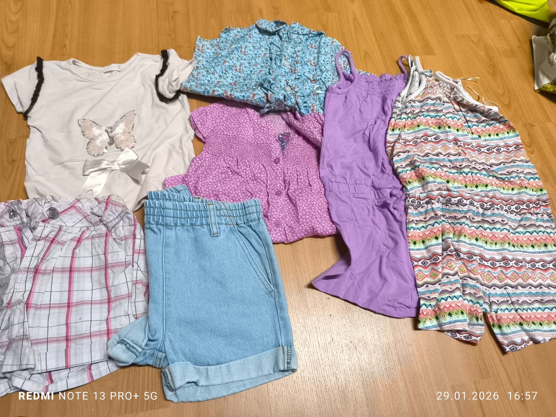 Lotti & Set di vestiti: Kinderkleider-Paket Mädchen, Grösse 110/116 – Usato da Jona venduto da mi2020 1
