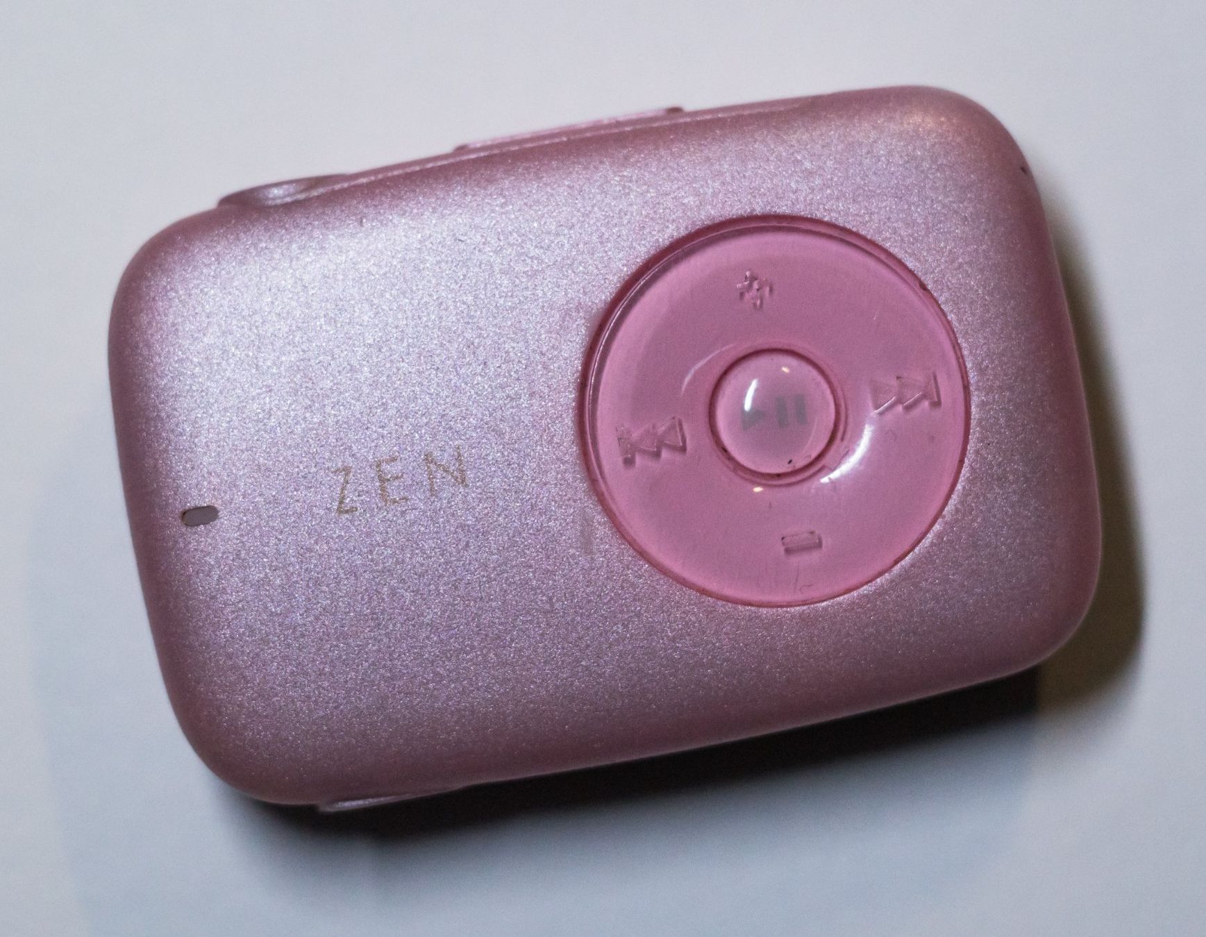 Creative Lettore multimediale portatile: Creative ZEN Stone MP3 Player / Built-in Speaker / 2GB / – Usato da Thörishaus venduto da vintagger 2