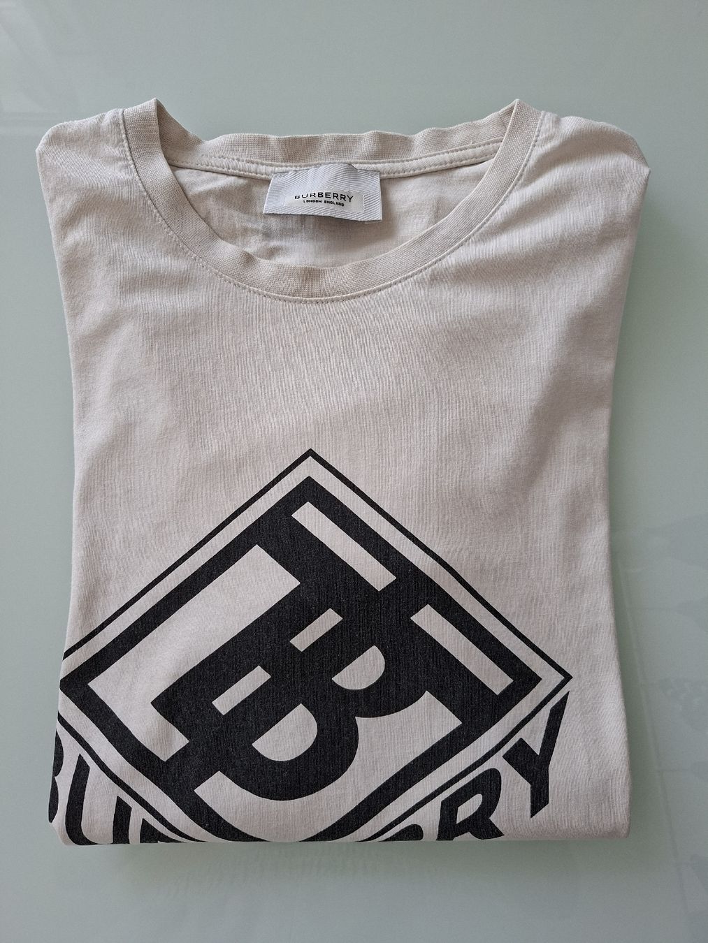 Burberry T-shirt: T-shirt Burberry Beige, taille M – Usato da Renens VD venduto da ser_j2fn