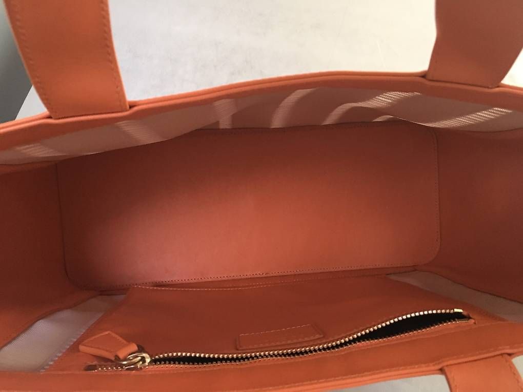 Taschen für Damen: Damenshopper Escada – Gebraucht aus Worb von Khloe72 2