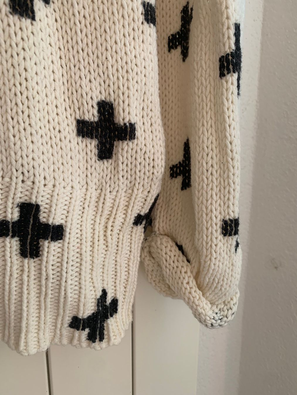 H&M Pulls & Sweat-shirts: Pulli Pullover angeschrieben mit 40, denke ist eher 40+ – D'occasion à St. Gallen par Miousch 4