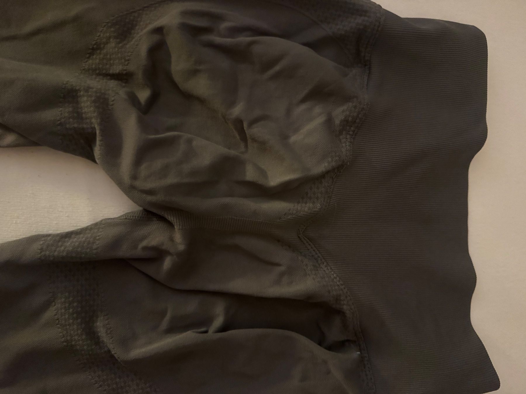 Hosen: 2 Sporthosen – Gebraucht aus Laupen BE von Alina_aaee 3