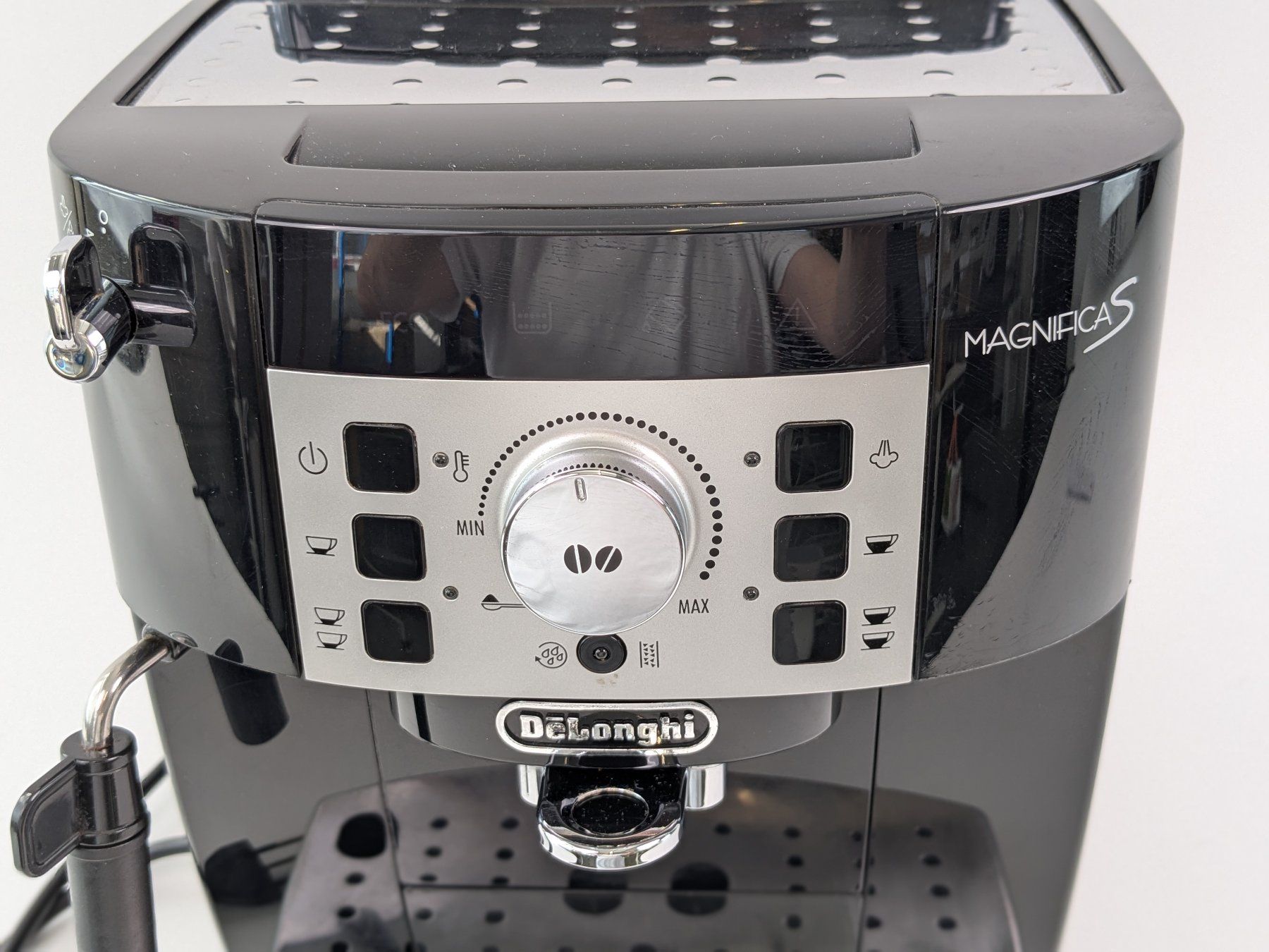 Macchine per caffè & Macchine per espresso: DE LONGHI MAGNIFICA S Kaffeevollautomat – Usato da Dintikon venduto da Restwert_Dintikon