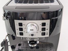 DE LONGHI MAGNIFICA S Kaffeevollautomat