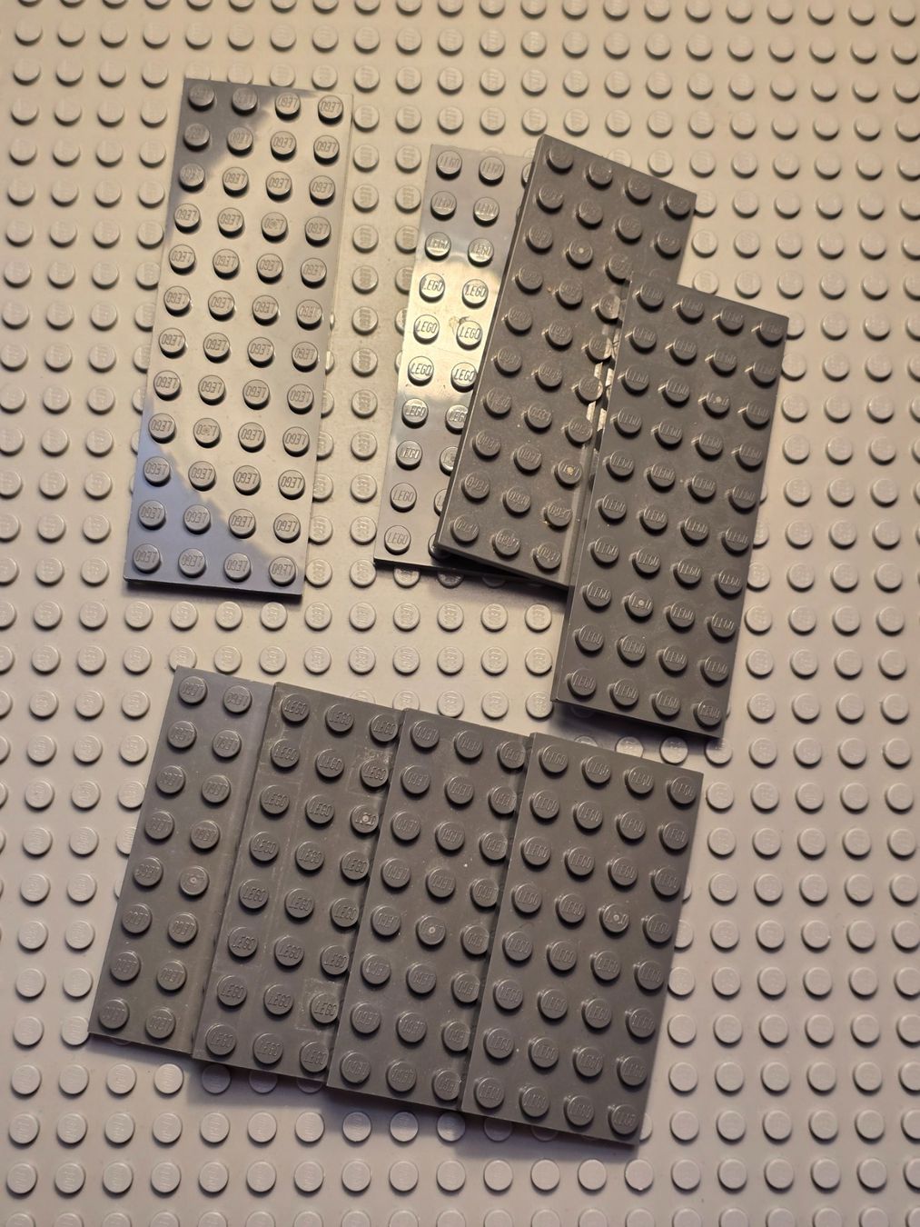 Lego Kit di costruzioni: Lego 8x Platten dunkelgrau – Usato da Basel venduto da Swi-7621