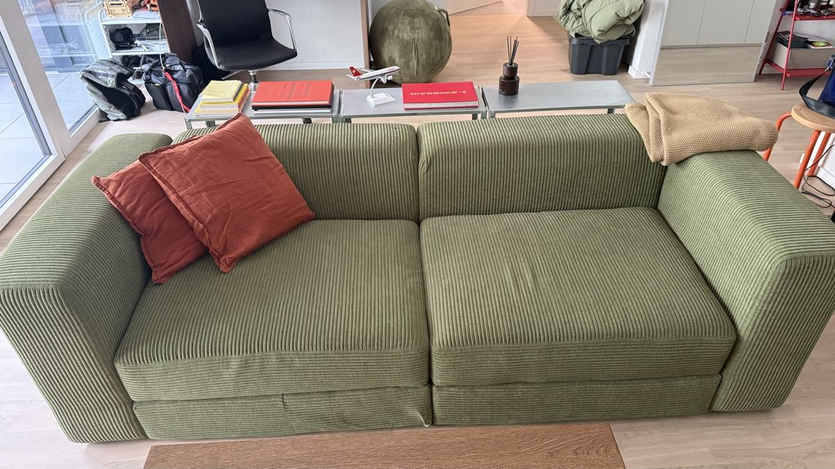 Ikea Divani: Canapé vert côtelé, avance compartiments de rangement – Usato da Chavannes-Renens venduto da nurx17 1