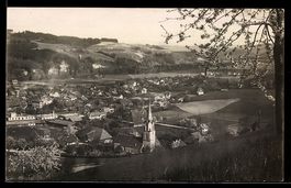 AK Oberburg, Ortsansicht mit Kirche u. Gewässer