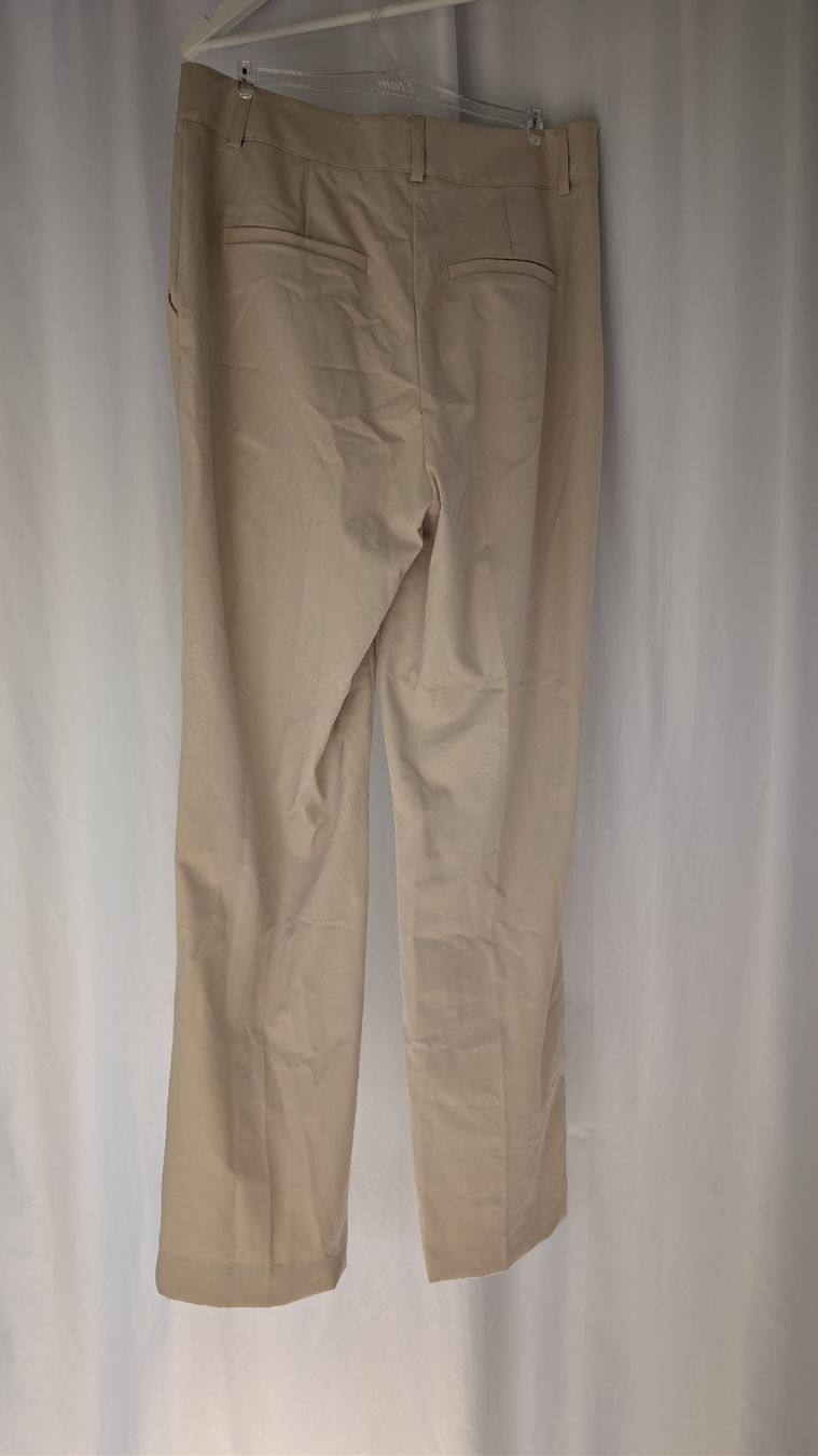 Na-kd Pantalons: NA-KD Hose beige Grösse 38 neuwertig – Neuf (Voir description) à Embrach par sin_7ljf 2