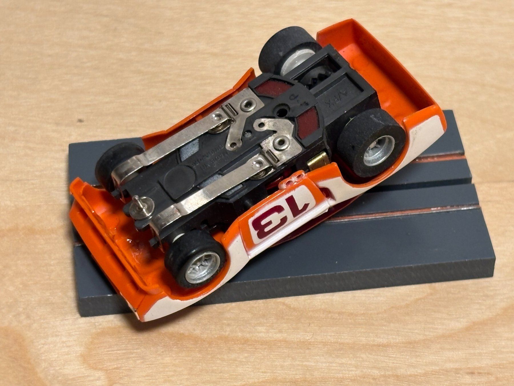 Faller Piste: Faller/Aurora AFX Ford Capri rot/orange/weiss #13 – Usato da Bülach venduto da h0slotch 8