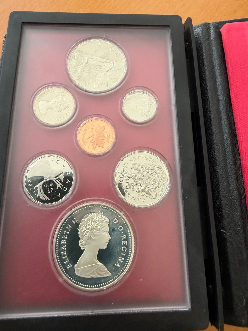 Tutti le monete: Kanada Münzset/Satz 1982, Etui, Top – Usato da Fehraltorf venduto da bruggin