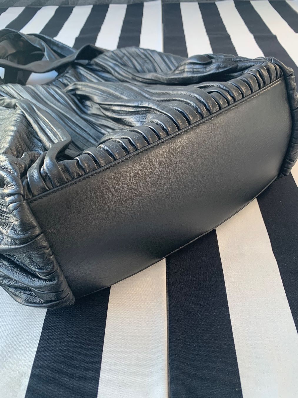 Max Mara Taschen für Damen: MAX MARA Tasche Leder schwarz – Neu (gemäss Beschreibung) aus Thalwil von Paulina72 2