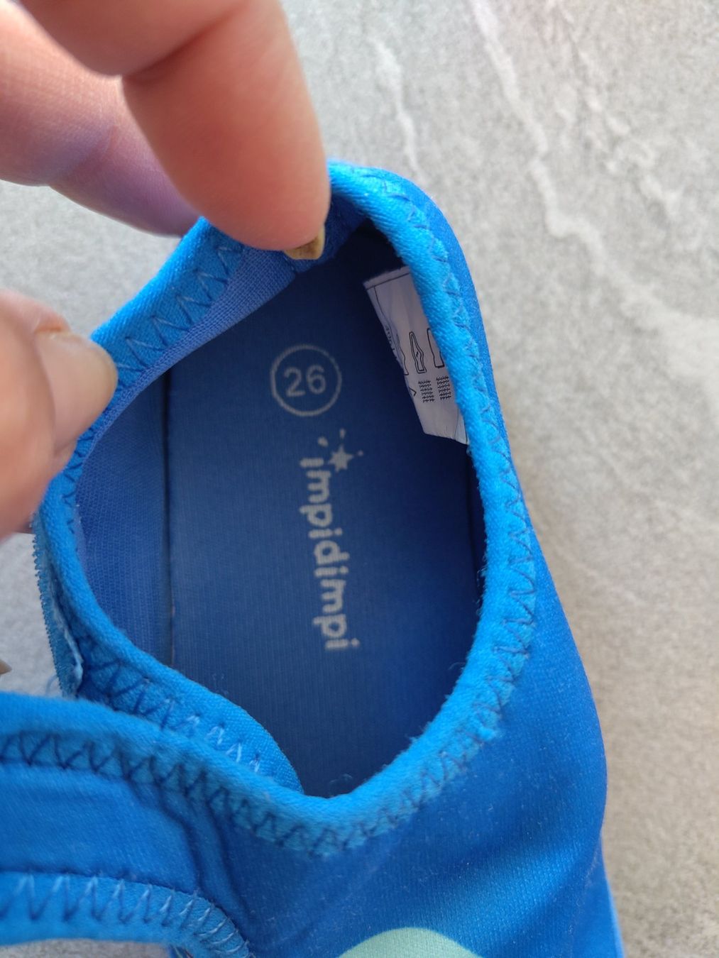 Scarpe per ragazzi: Badeschuhe mit Klett (Gr. 26) – Usato da Reichenburg venduto da DerUhu 4