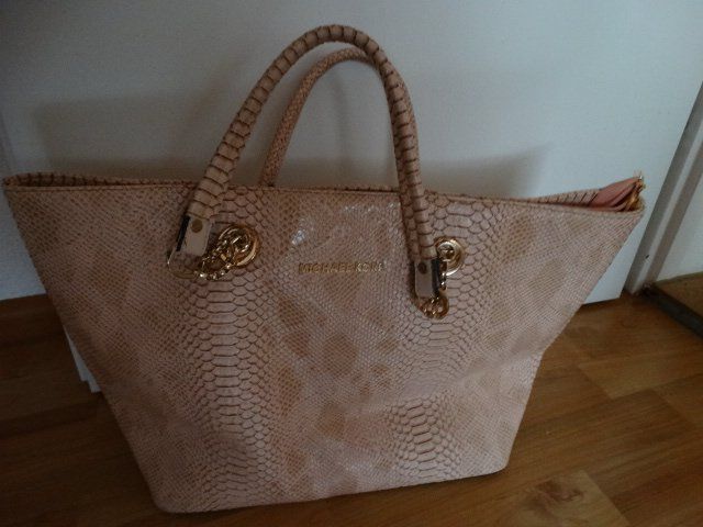 Michael Kors Sacs femmes: Michael Kors  SHOPPER – Neuf (Voir description) à Hüntwangen par Gandall 2