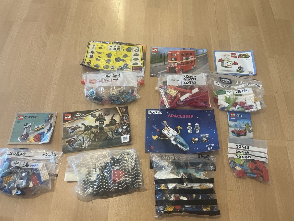 Lego Baukästen: 6Lego sets und 1Blockz set komplett – Gebraucht aus Domat/Ems von anomis86