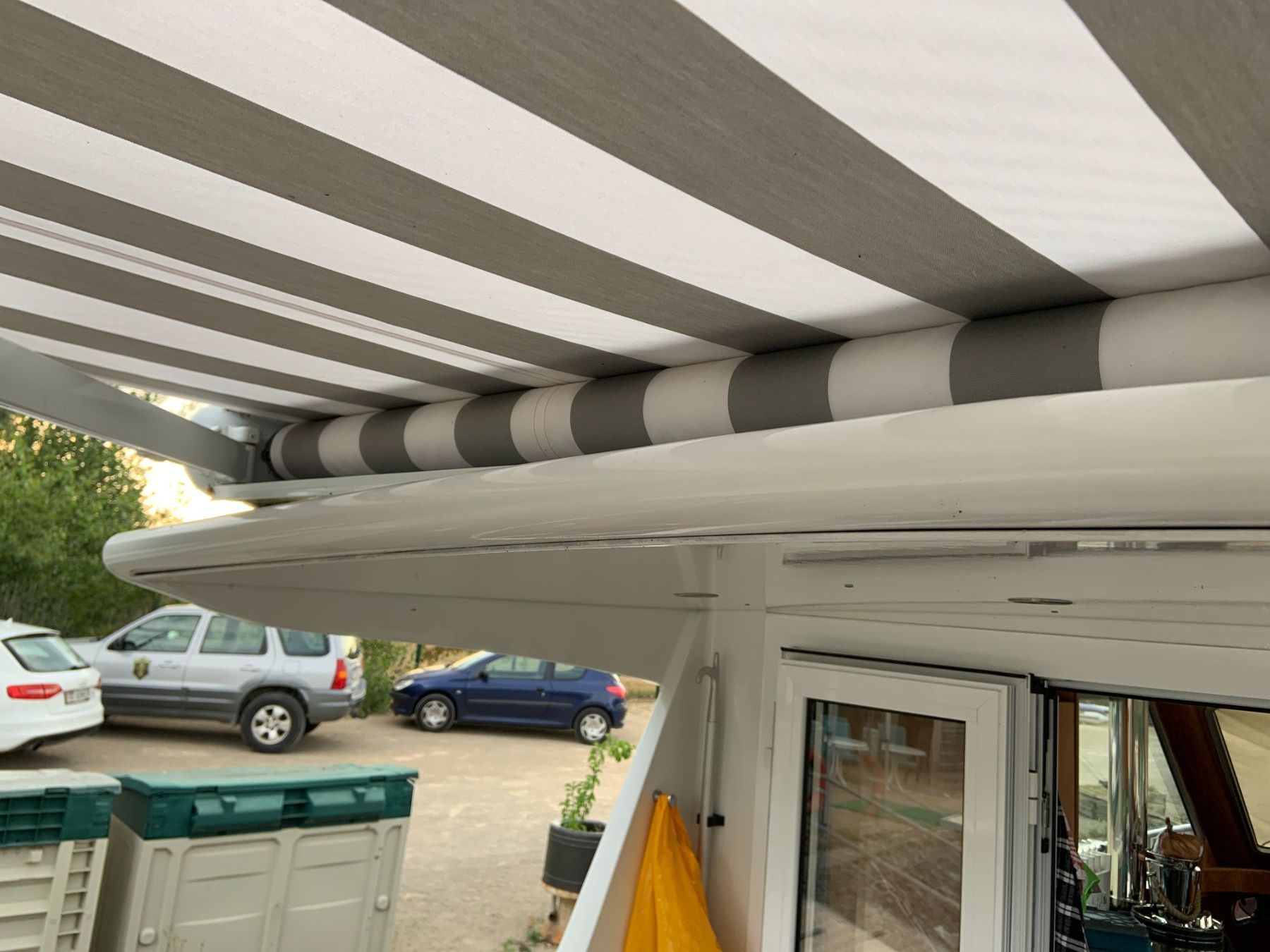 Tende da sole: Kassettenstore, Sonnenstore – Usato da Wilen b. Wollerau venduto da Loonyacht