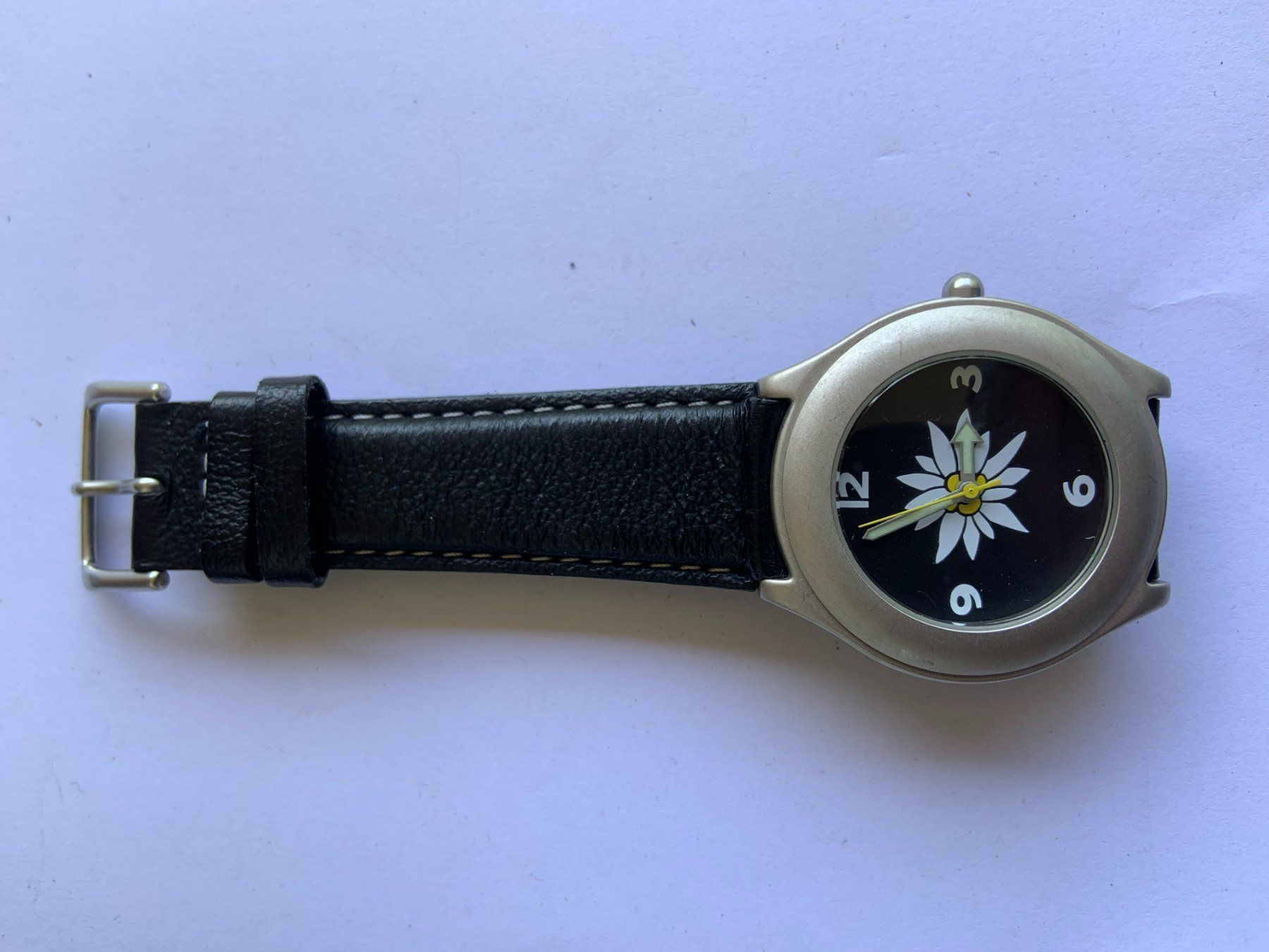 Orologi: Damenuhr mit Gänseblümchen-Motiv – Usato da Winterthur venduto da UncleMikha-el