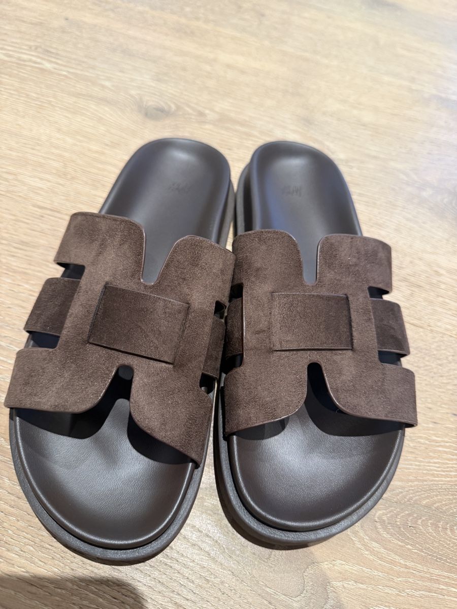 H&M Chaussures femmes: H&M Pantoletten Grösse 40 – Neuf (Voir description) à Oberentfelden par mir_6dfk