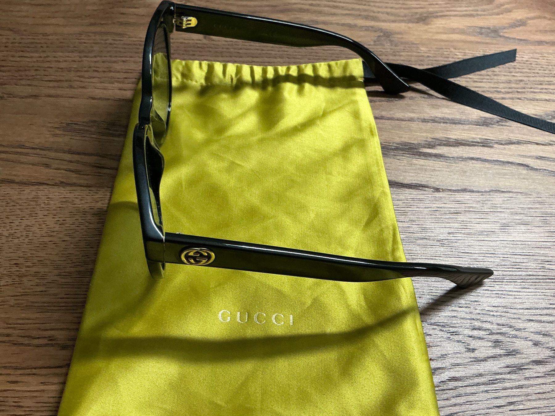 Gucci Occhiali & Lenti: Schöne Gucci Sonnenbrille – Usato da Würenlos venduto da Tina48 1