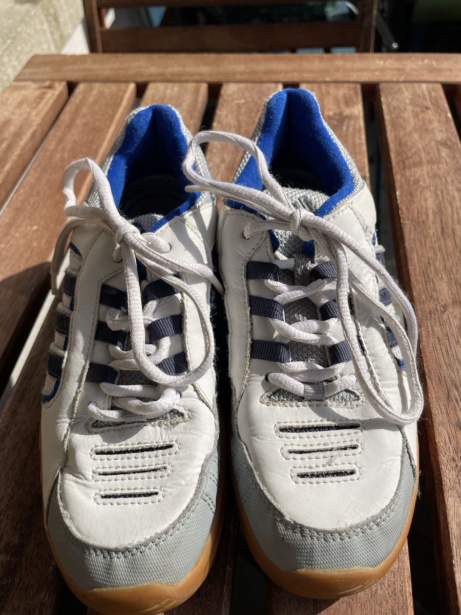 Adidas Scarpe per ragazzi: Adidas Hallenschuhe Gr.34 – Usato da Bern venduto da brup 1