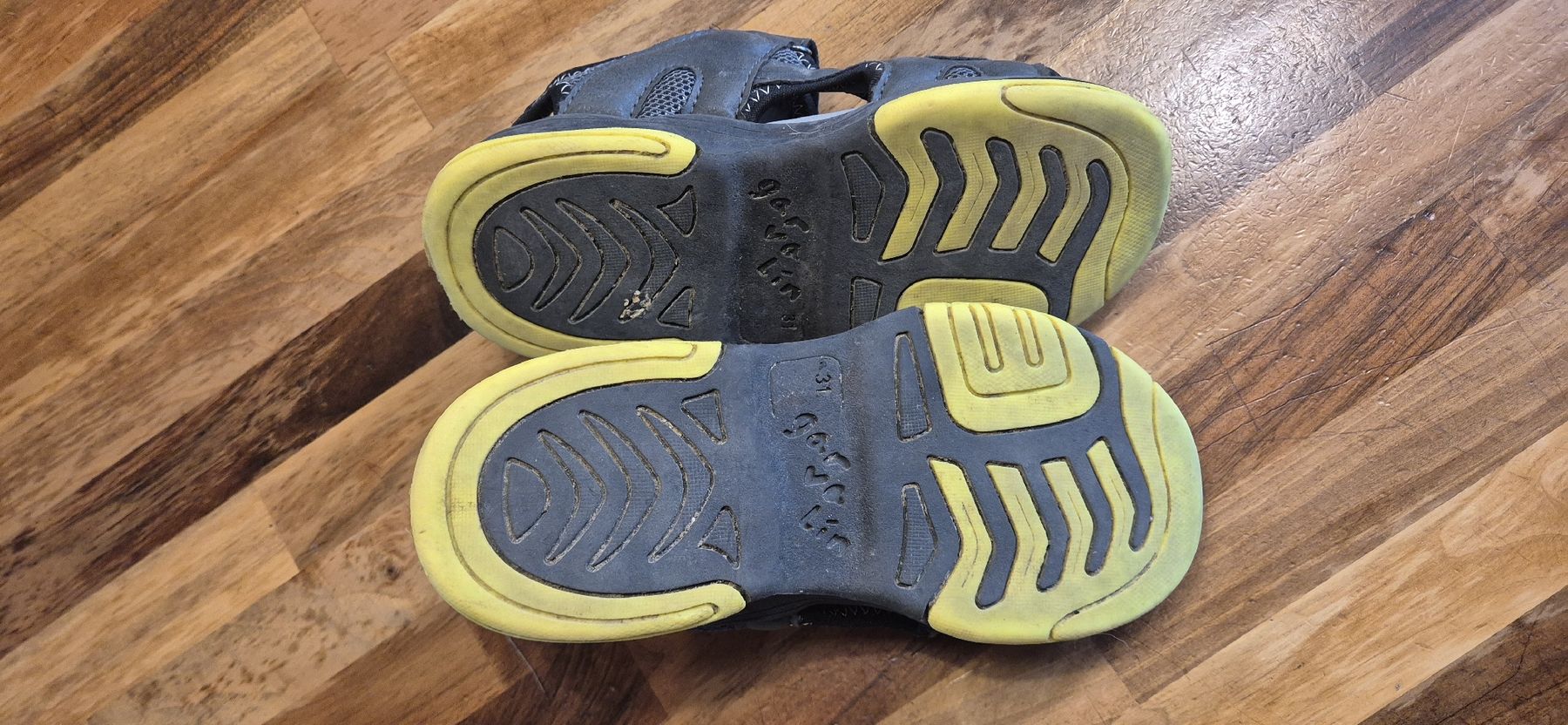 Scarpe per ragazzi: Sandalen Gr.31 – Usato da Wuppenau venduto da Suenneli10 3