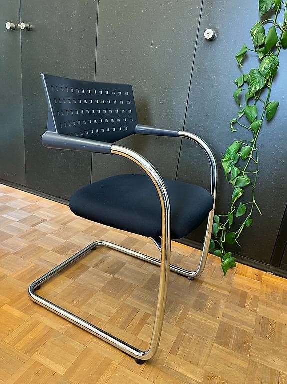 Stühle: 9 x Vitra VisaVis Konferenzstühle – Gebraucht aus Schaffhausen von guerolito89 1