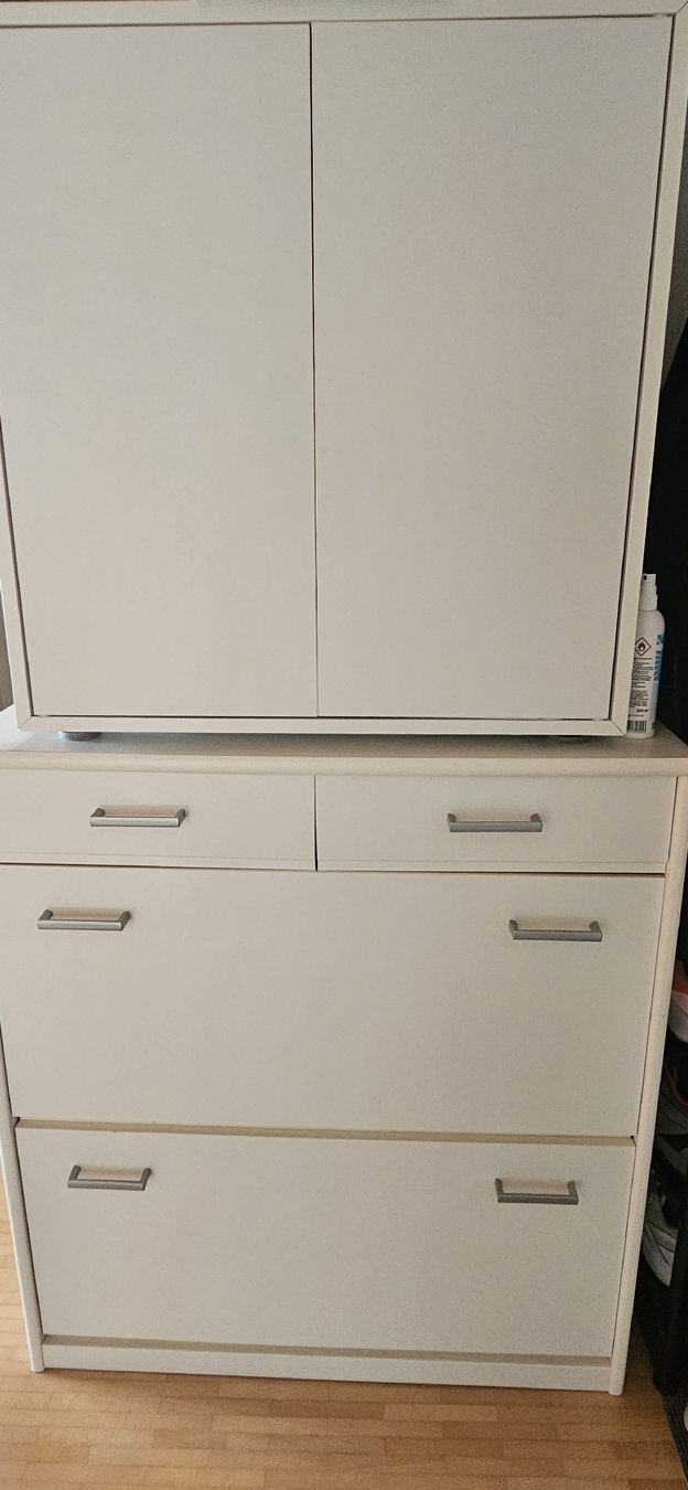 Ikea Armadi: White Shoe Cabinet with Storage - Great Condition! – Usato da Enggistein venduto da onu_7c28 4