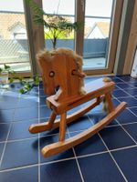 Holz-Schaukelpferd Massivholz handgefertigt mit Mähne