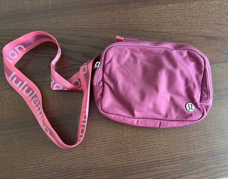 Lululemon Umhängetasche