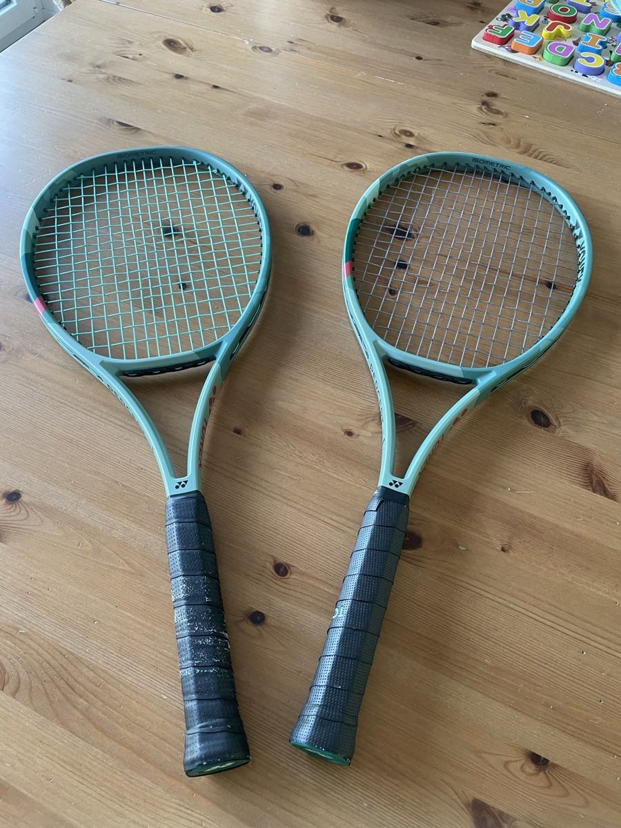Racchette: Yonex Percept 100 – Usato da flawil venduto da Sector01 8