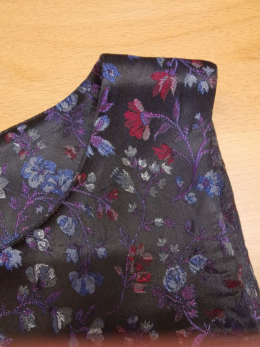 Kookai Top: Shirt KOOKAÏ – Usato da Seuzach venduto da NaehdesignMirjam 2