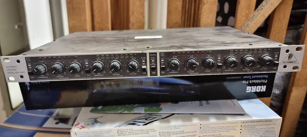 Equalizzatori: Behringer Multiband Denoiser SNR 2200 – Usato da Glattbrugg venduto da Katric13