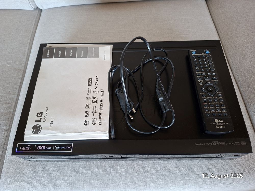 LG Aufnahmegeräte: LG DVD Recorder/Player  und  VHS Videorecorder/Player Combo – Gebraucht aus Oberägeri von Chhe1 2