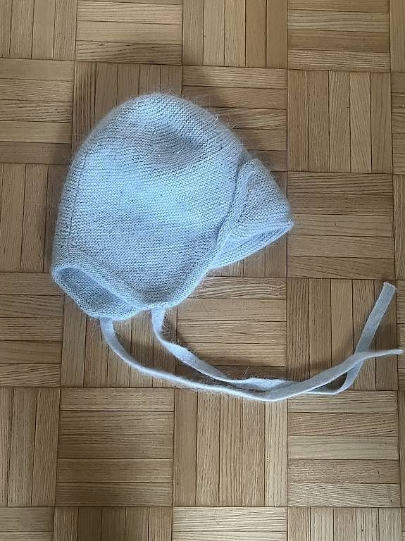 Copricapi, berretti & cappellini: Angora-Mütze hellblau mit Glitzer, Winter – Usato da Zürich venduto da rit_g825
