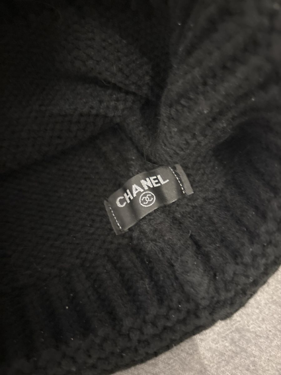 Chanel Copricapi, berretti & cappellini: Chanel Mütze Strickmütze – Usato da Windlach venduto da ssp_k9j9 1