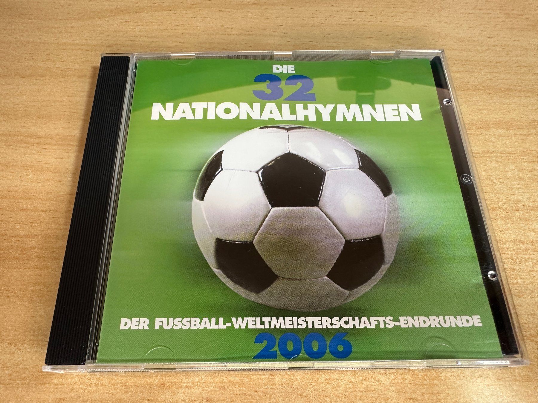 CD: B7 Peter Breiner - Die 32 Nationalhymnen – Usato da Rikon im Tösstal venduto da Alpenmutz